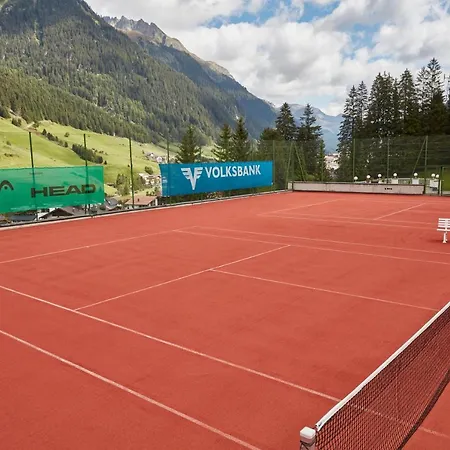 アパート Almandin イシュグル