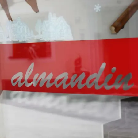 Апартаменты Almandin